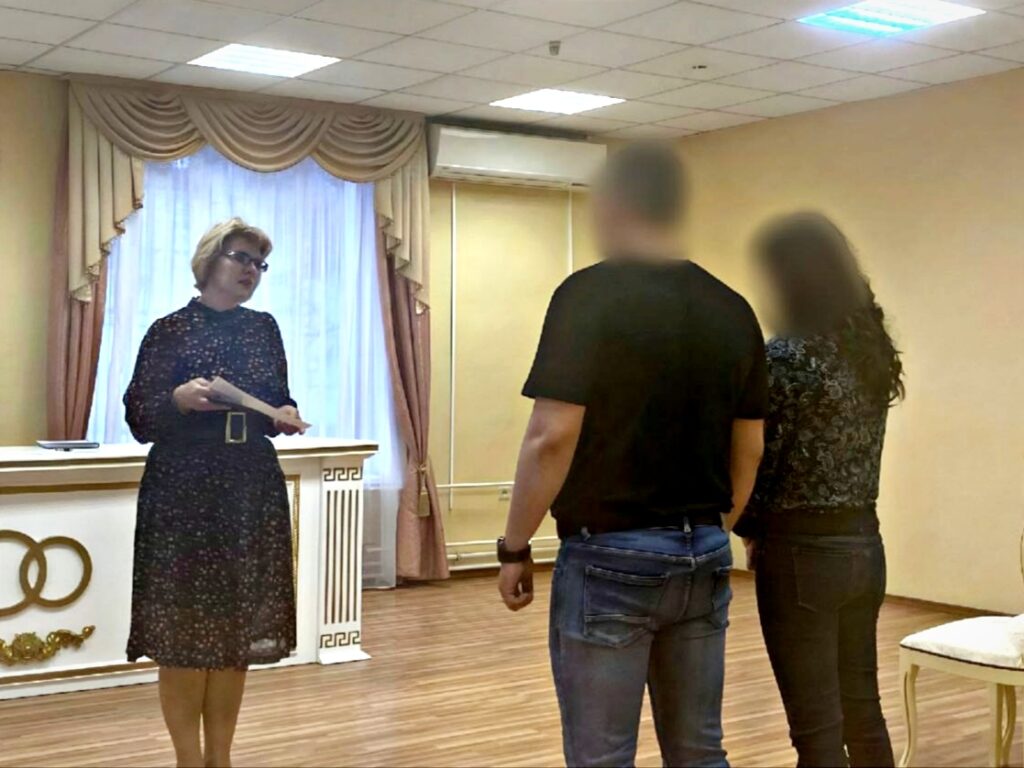 Боец СВО сыграл свадьбу с любимой в Волоколамске