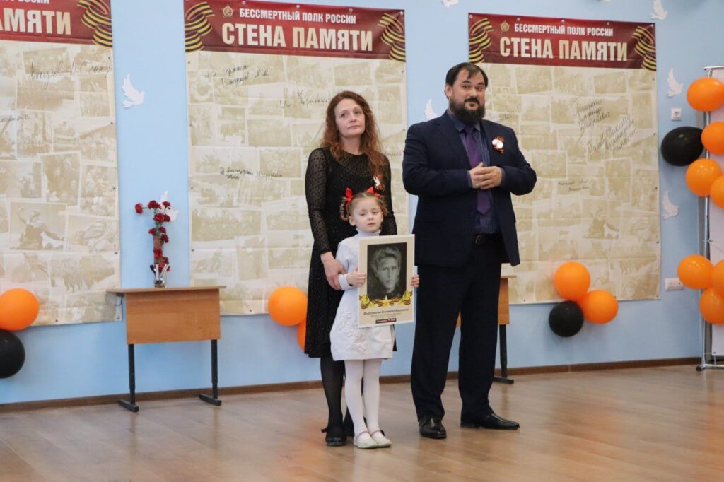 Патриотическую акцию «Распишись за деда!» провели в посёлке Сычёво Патриотическую акцию «Распишись за деда!» провели в посёлке Сычёво