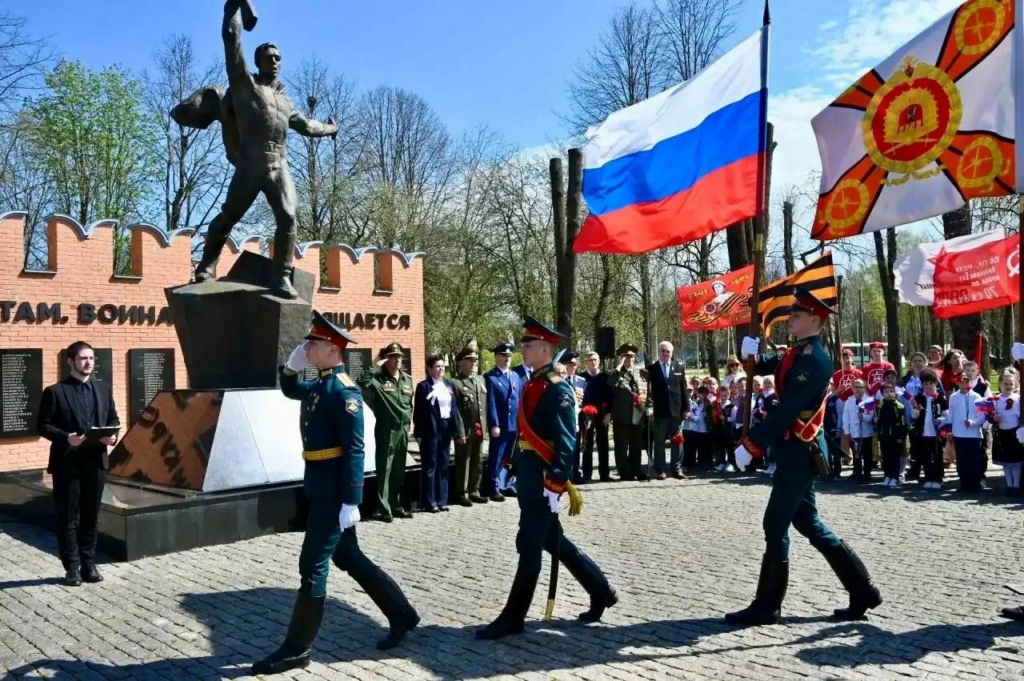 В Яропольце почтили память кремлёвских курсантов