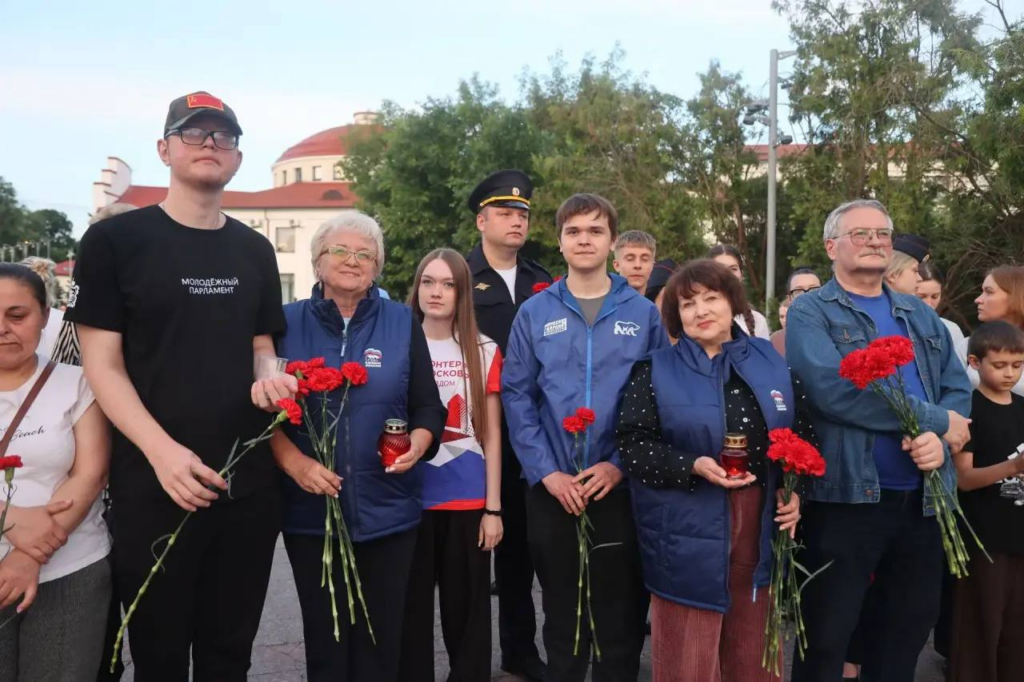 В Волоколамске прошла акция &laquo;Свеча памяти&raquo; ко Дню памяти и скорби