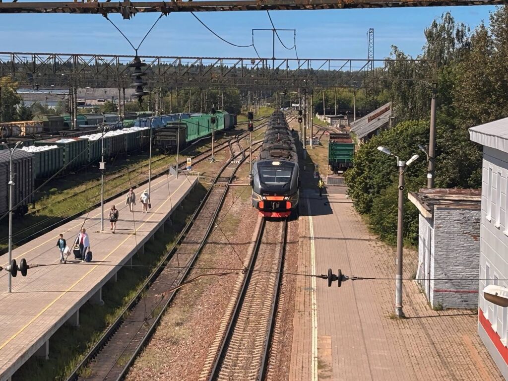 РЖД напоминают жителям Волоколамского округа о правилах безопасности на железной дороге РЖД напоминают жителям Волоколамского округа о правилах безопасности на железной дороге