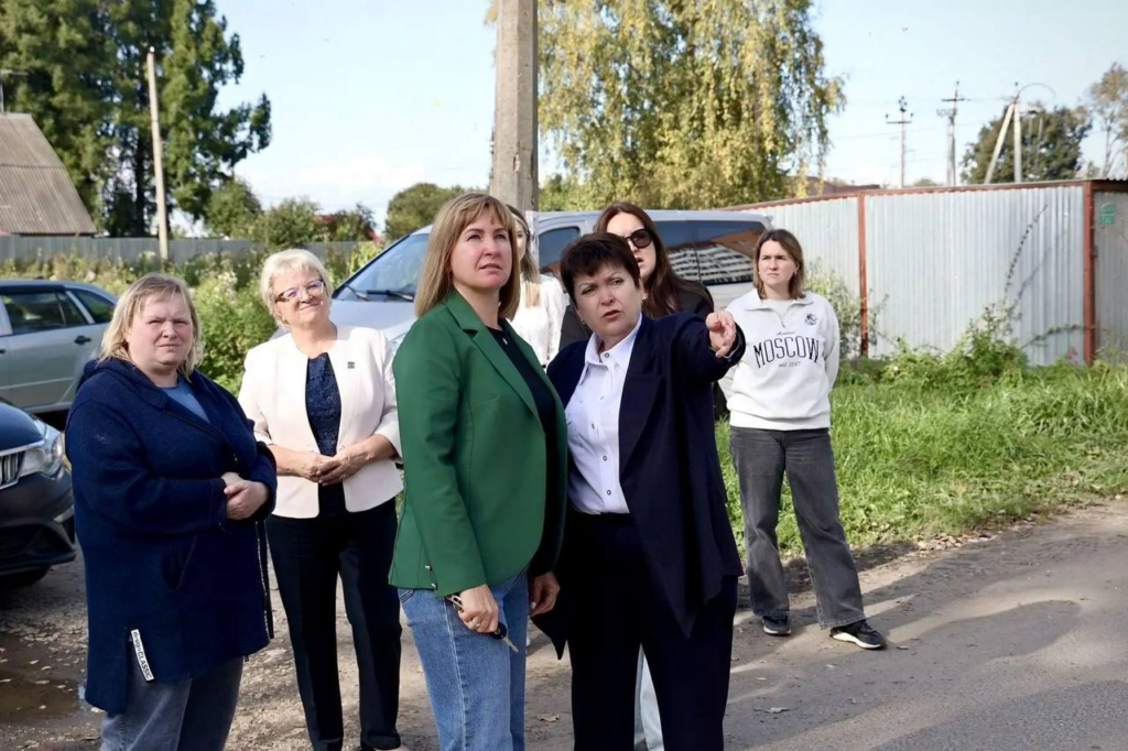 В Волоколамске проверили подготовку многоквартирного дома на Пороховской улице к зиме В Волоколамске проверили подготовку многоквартирного дома на Пороховской улице к зиме